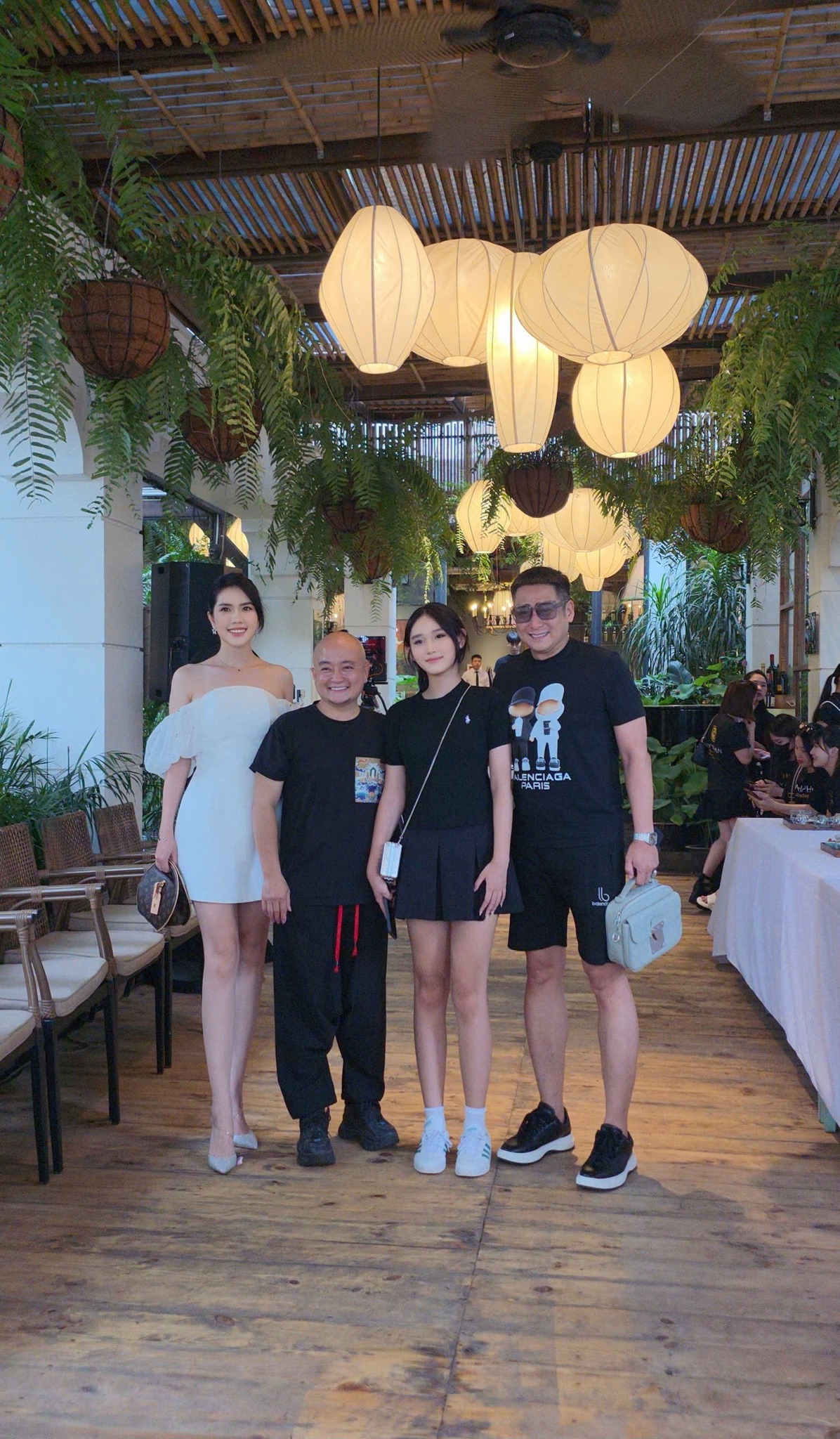 Con gái diễn viên Minh Tiệp gây sốt với visual như hoa hậu, đôi chân dài “cực phẩm” ở tuổi thiếu niên- Ảnh 2. Con gái diễn viên Minh Tiệp gây sốt với visual như hoa hậu, đôi chân dài “cực phẩm” ở tuổi thiếu niên- Ảnh 2.