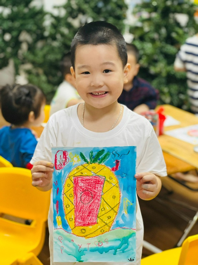Cậu bé Hà Nội đạt hàng loạt Huy chương, Học bổng dù CHƯA VÀO LỚP 1: Bố tiết lộ lịch học bất ngờ, nói thẳng về tranh cãi trên MXH- Ảnh 2. Cậu bé Hà Nội đạt hàng loạt Huy chương, Học bổng dù CHƯA VÀO LỚP 1: Bố tiết lộ lịch học bất ngờ, nói thẳng về tranh cãi trên MXH- Ảnh 2.