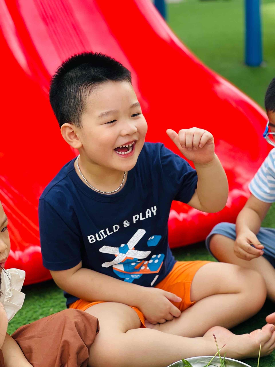 Cậu bé Hà Nội đạt hàng loạt Huy chương, Học bổng dù CHƯA VÀO LỚP 1: Bố tiết lộ lịch học bất ngờ, nói thẳng về tranh cãi trên MXH- Ảnh 10. Cậu bé Hà Nội đạt hàng loạt Huy chương, Học bổng dù CHƯA VÀO LỚP 1: Bố tiết lộ lịch học bất ngờ, nói thẳng về tranh cãi trên MXH- Ảnh 10.