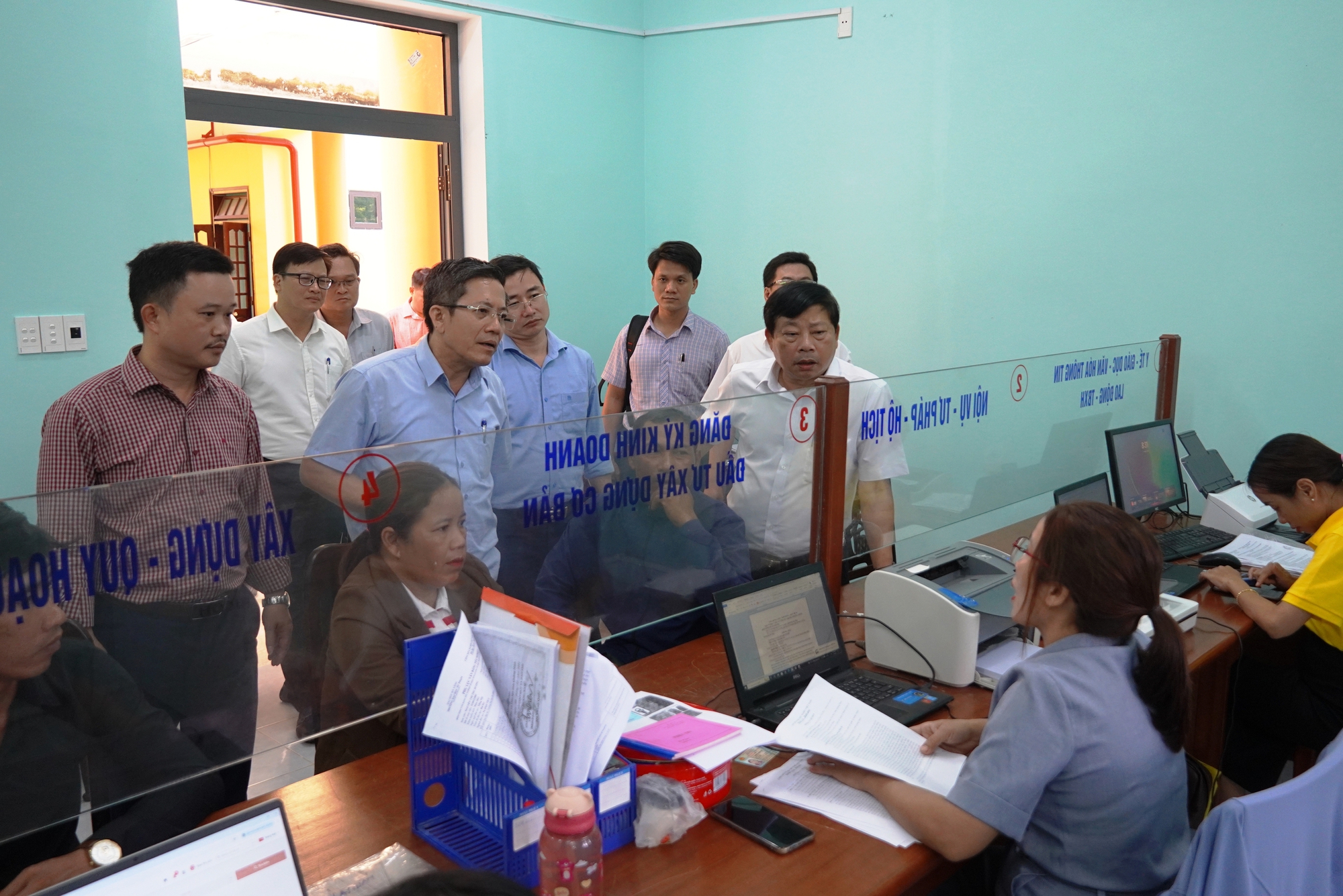 Đà Nẵng ứng dụng AI, giải đáp nhanh hơn 2.100 thủ tục hành chính- Ảnh 2. Đà Nẵng ứng dụng AI, giải đáp nhanh hơn 2.100 thủ tục hành chính- Ảnh 2.