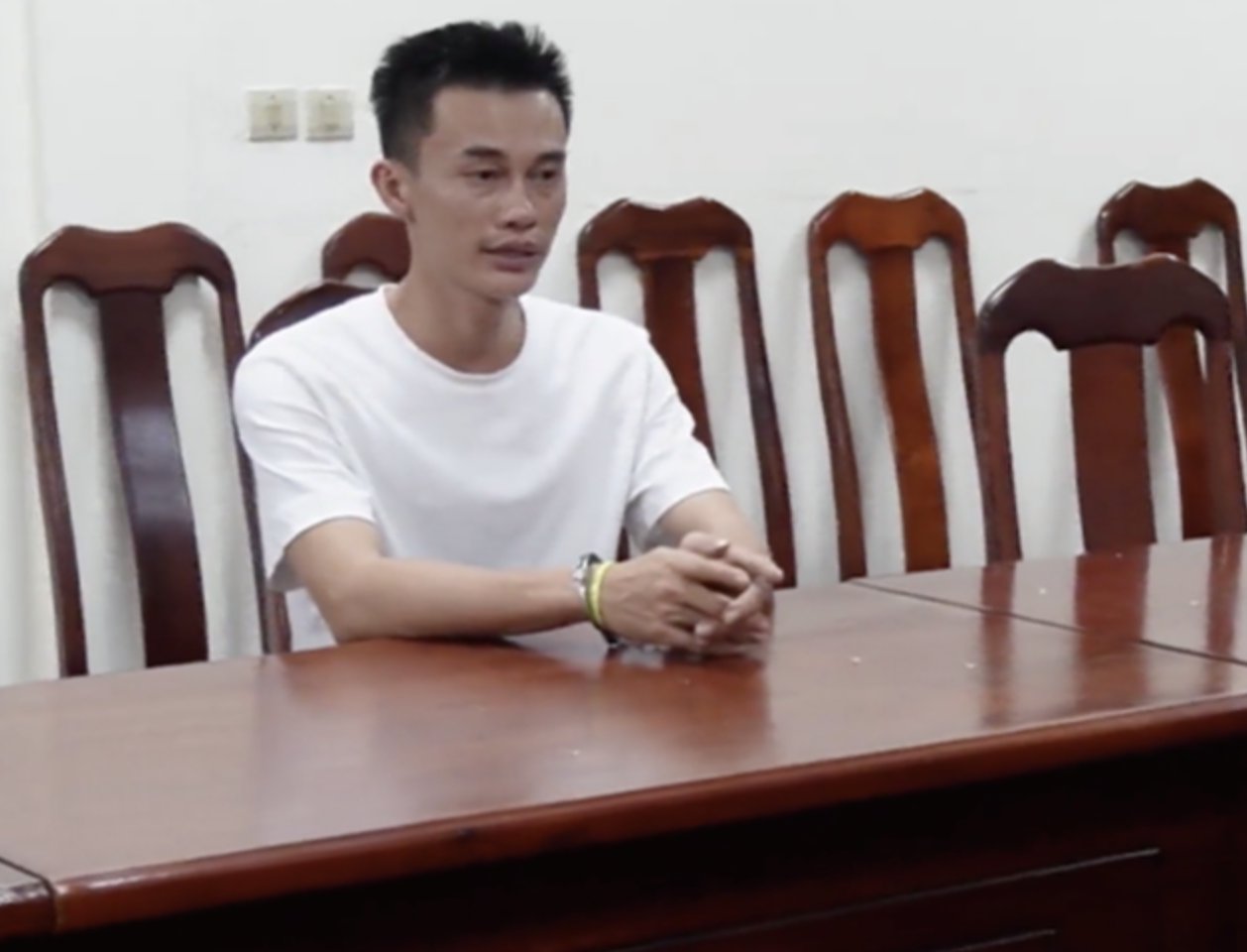 Công an TP HCM truy nã Huỳnh Xuân Vấn trong vụ Khanh Supper lừa đảo- Ảnh 1. Công an TP HCM truy nã Huỳnh Xuân Vấn trong vụ Khanh Supper lừa đảo- Ảnh 1.