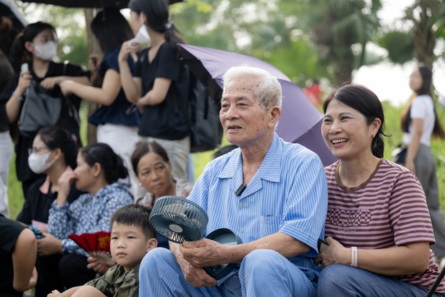 Những khoảnh khắc đẹp nhất trong buổi hợp luyện diễu binh sáng 9/7: Một cô gái được các chiến sĩ mừng sinh nhật theo cách đặc biệt!- Ảnh 33.