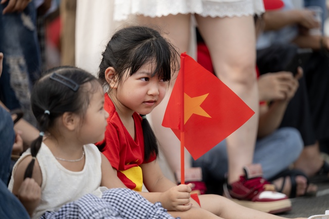 Những khoảnh khắc đẹp nhất trong buổi hợp luyện diễu binh sáng 9/7: Một cô gái được các chiến sĩ mừng sinh nhật theo cách đặc biệt!- Ảnh 39.