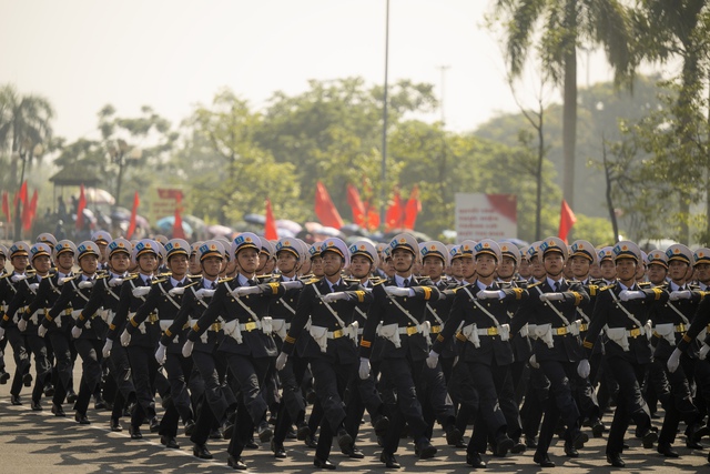 Những khoảnh khắc đẹp nhất trong buổi hợp luyện diễu binh sáng 9/7: Một cô gái được các chiến sĩ mừng sinh nhật theo cách đặc biệt!- Ảnh 26.