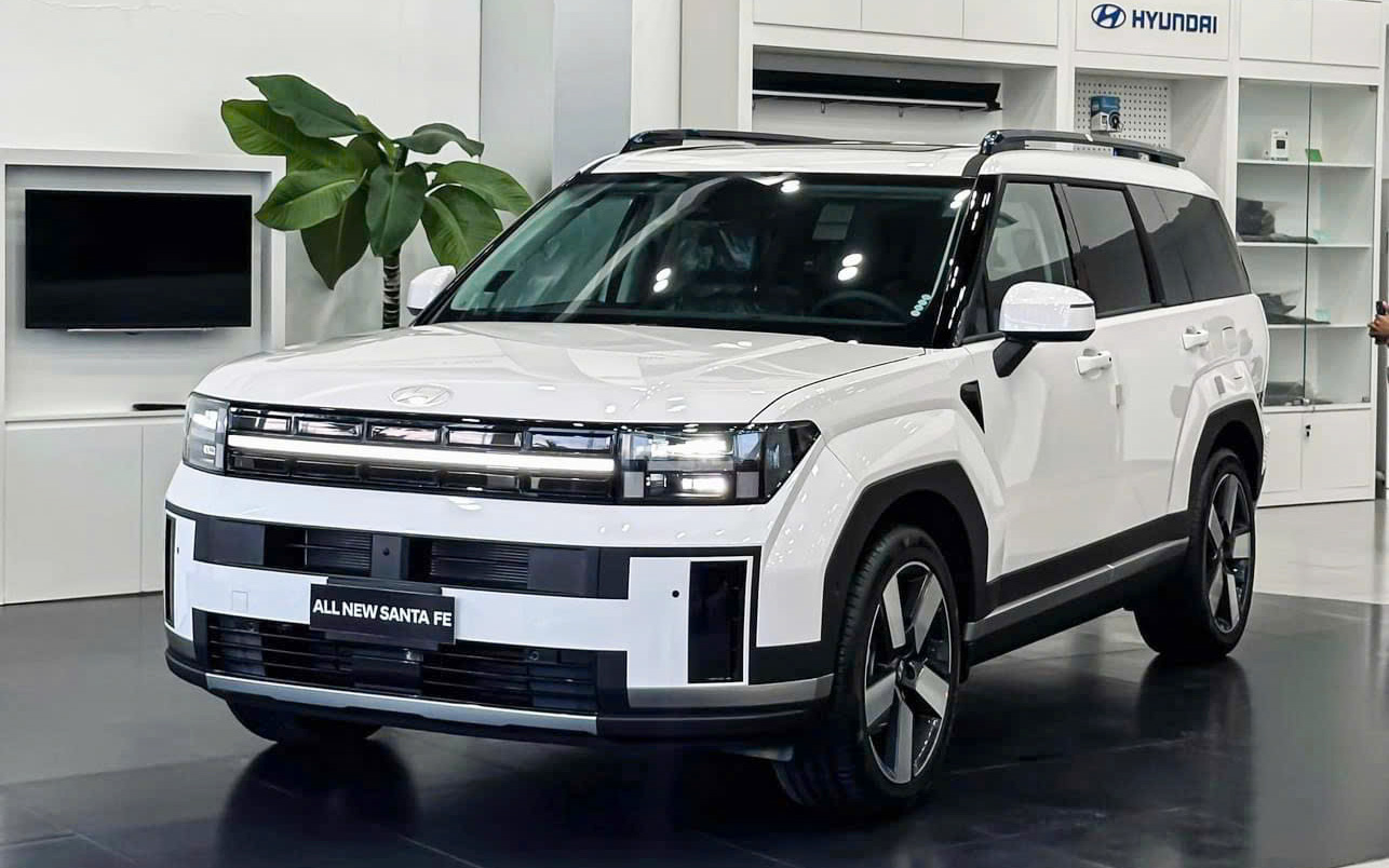 Loạt xe giảm sốc phá đáy, thiết lập lại sàn giá phân khúc tại Việt Nam: Từ sedan cỡ C 295 triệu đến SUV cỡ D 855 triệu đồng- Ảnh 1. Loạt xe giảm sốc phá đáy, thiết lập lại sàn giá phân khúc tại Việt Nam: Từ sedan cỡ C 295 triệu đến SUV cỡ D 855 triệu đồng- Ảnh 1.