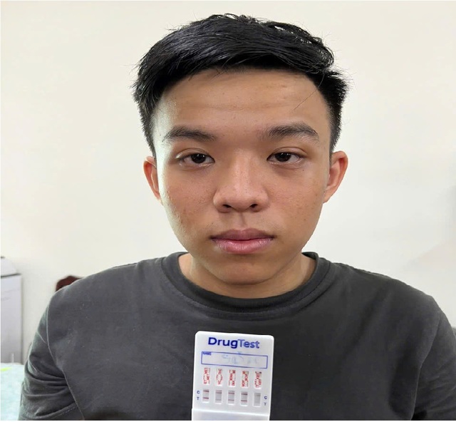 Bắt, khám xét khẩn cấp nơi ở của Trần Hoàng Sơn- Ảnh 1.