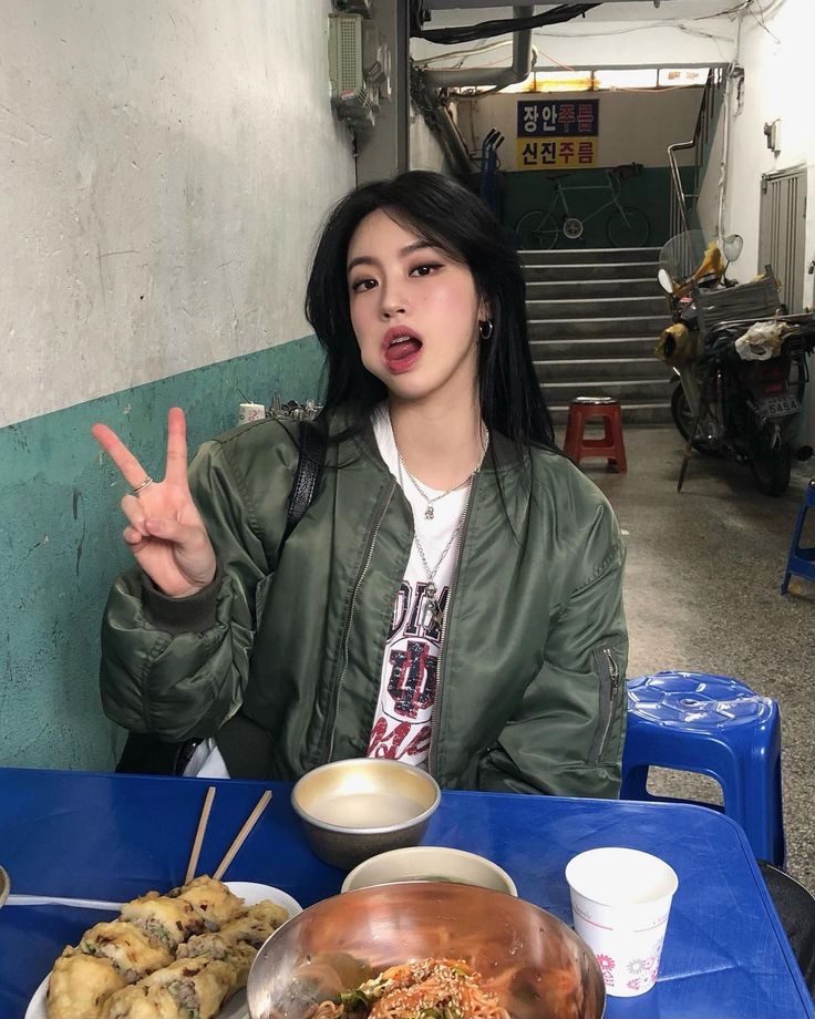 Người EQ thấp hay "treo" 3 thứ này lên mặt- Ảnh 1. Người EQ thấp hay "treo" 3 thứ này lên mặt- Ảnh 1.