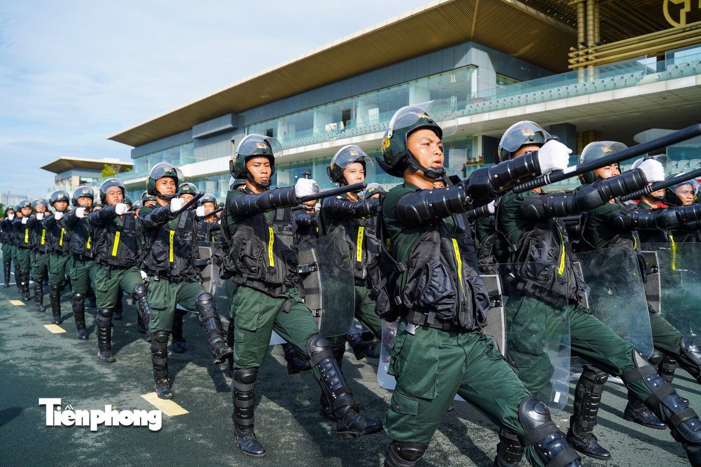Công an Hà Nội hợp luyện diễu binh, diễu hành cho Ngày hội vì Thủ đô bình yên- Ảnh 7. Công an Hà Nội hợp luyện diễu binh, diễu hành cho Ngày hội vì Thủ đô bình yên- Ảnh 7.