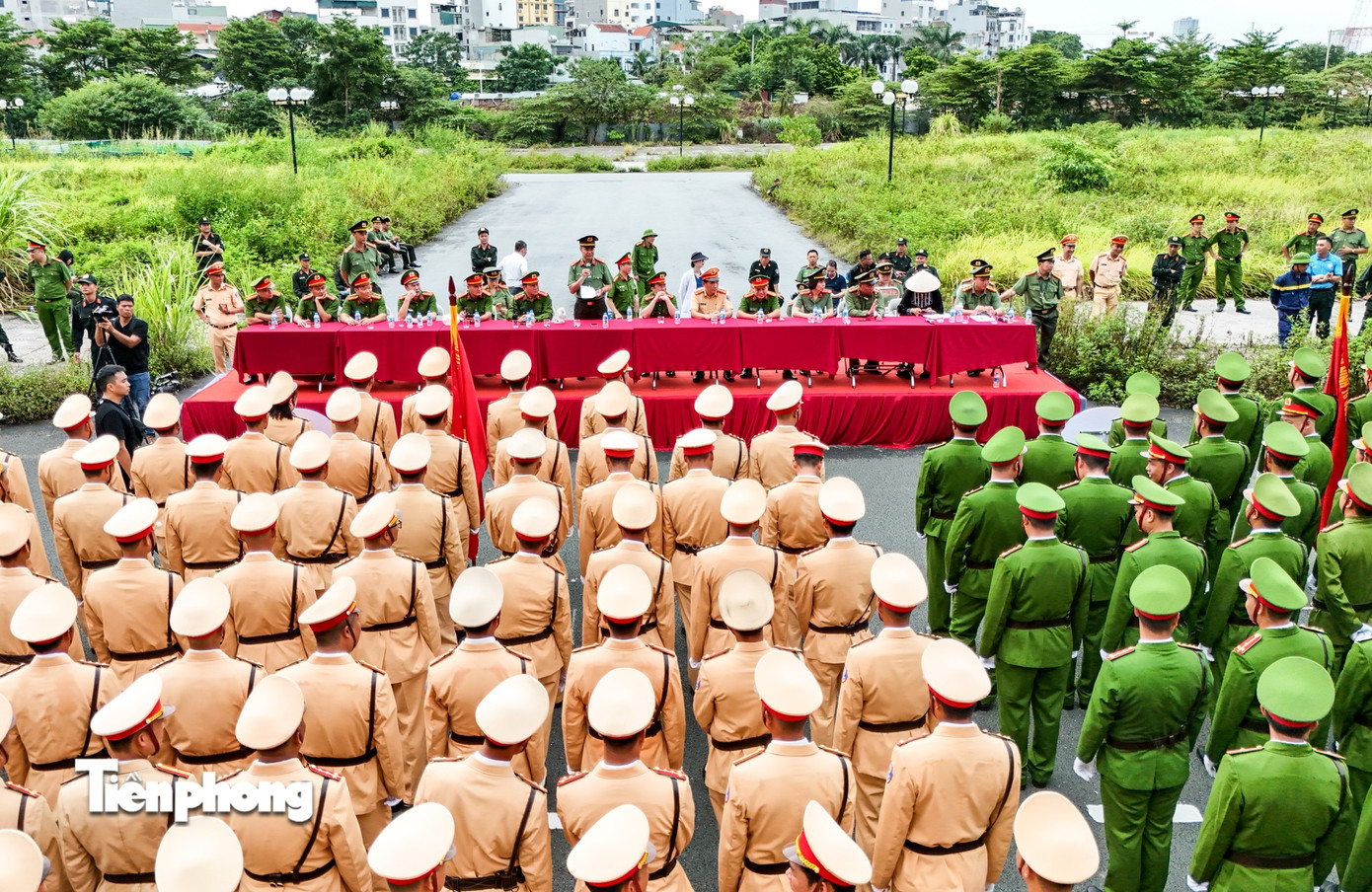 Công an Hà Nội hợp luyện diễu binh, diễu hành cho Ngày hội vì Thủ đô bình yên- Ảnh 19. Công an Hà Nội hợp luyện diễu binh, diễu hành cho Ngày hội vì Thủ đô bình yên- Ảnh 19.