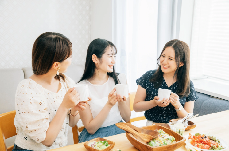 Người có EQ thấp thường có 4 thói quen này trên bàn ăn: Nếu bạn không có thì xin chúc mừng- Ảnh 2. Người có EQ thấp thường có 4 thói quen này trên bàn ăn: Nếu bạn không có thì xin chúc mừng- Ảnh 2.