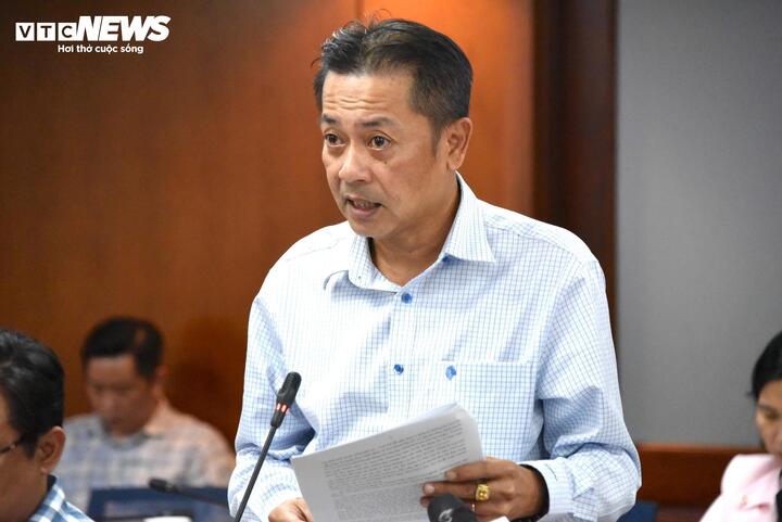 TP.HCM bãi bỏ quyết định thu phí sử dụng vỉa hè, nghiên cứu đề án quản lý mới- Ảnh 1.