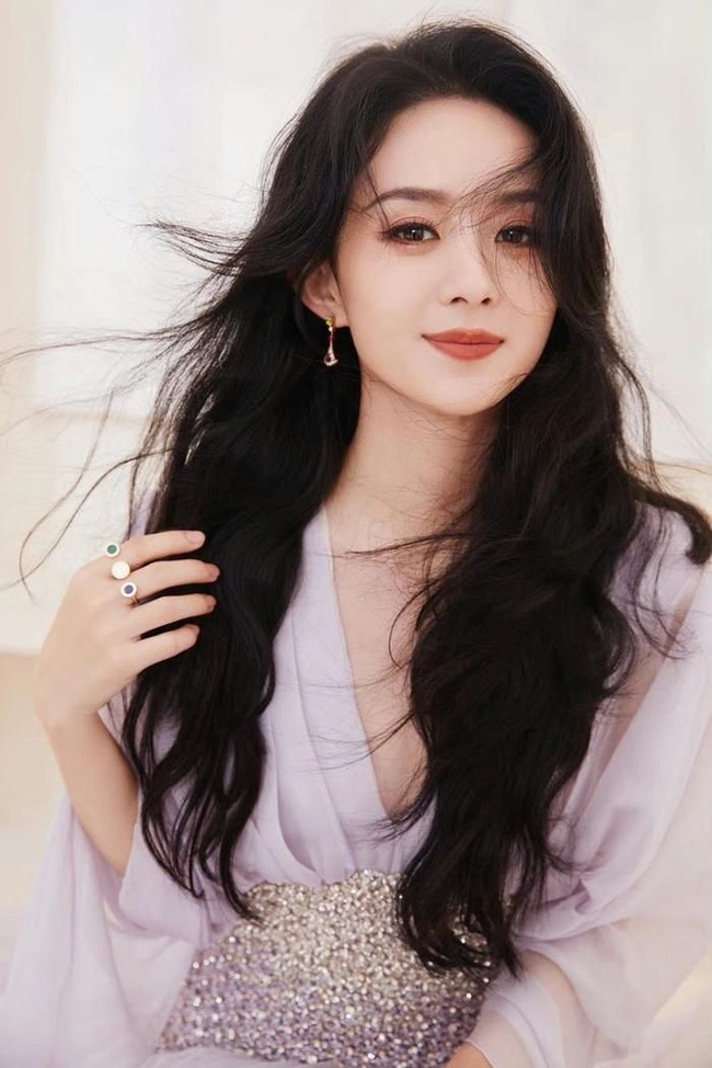 Nói nữ diễn viên này xuất thân kém, EQ thấp, nhưng nhìn bức ảnh mới được chụp trộm, phải khen cô dạy con khác hẳn!- Ảnh 1. Nói nữ diễn viên này xuất thân kém, EQ thấp, nhưng nhìn bức ảnh mới được chụp trộm, phải khen cô dạy con khác hẳn!- Ảnh 1.