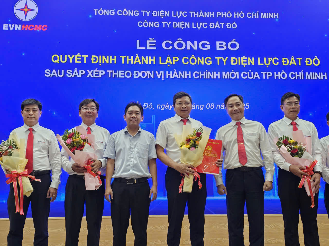 TP HCM thành lập 9 công ty điện lực mới- Ảnh 1.