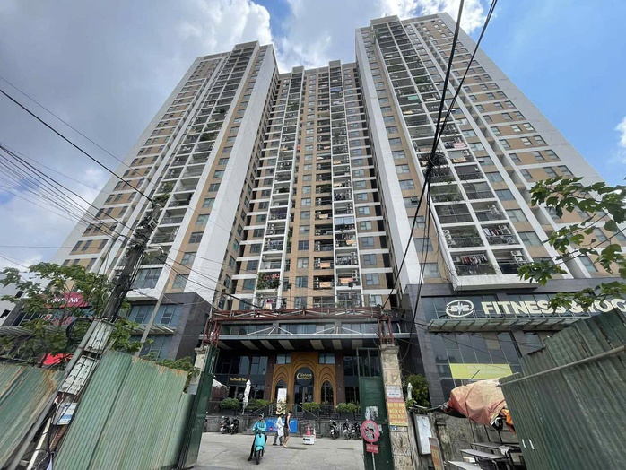 Hé lộ nguyên nhân người đàn ông hành hung phụ nữ ở sảnh thang máy chung cư- Ảnh 1.