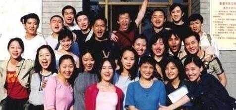 Đi họp lớp sau 30 năm nhưng đến nơi không ai nhận ra, nghe bạn học nói 1 câu tôi lập tức bỏ về, thề không bao giờ đi họp lớp nữa- Ảnh 1.