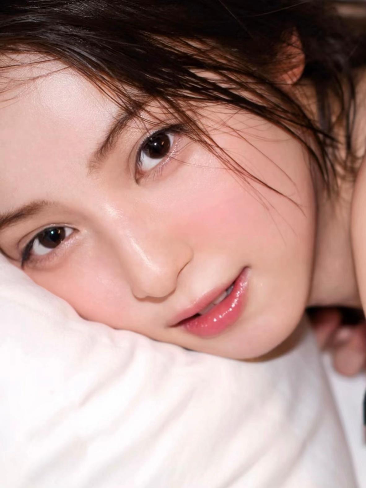 Thiên thần nước Nhật giống cả Lưu Diệc Phi và Địch Lệ Nhiệt Ba, visual hiện tại ra sao?- Ảnh 2.