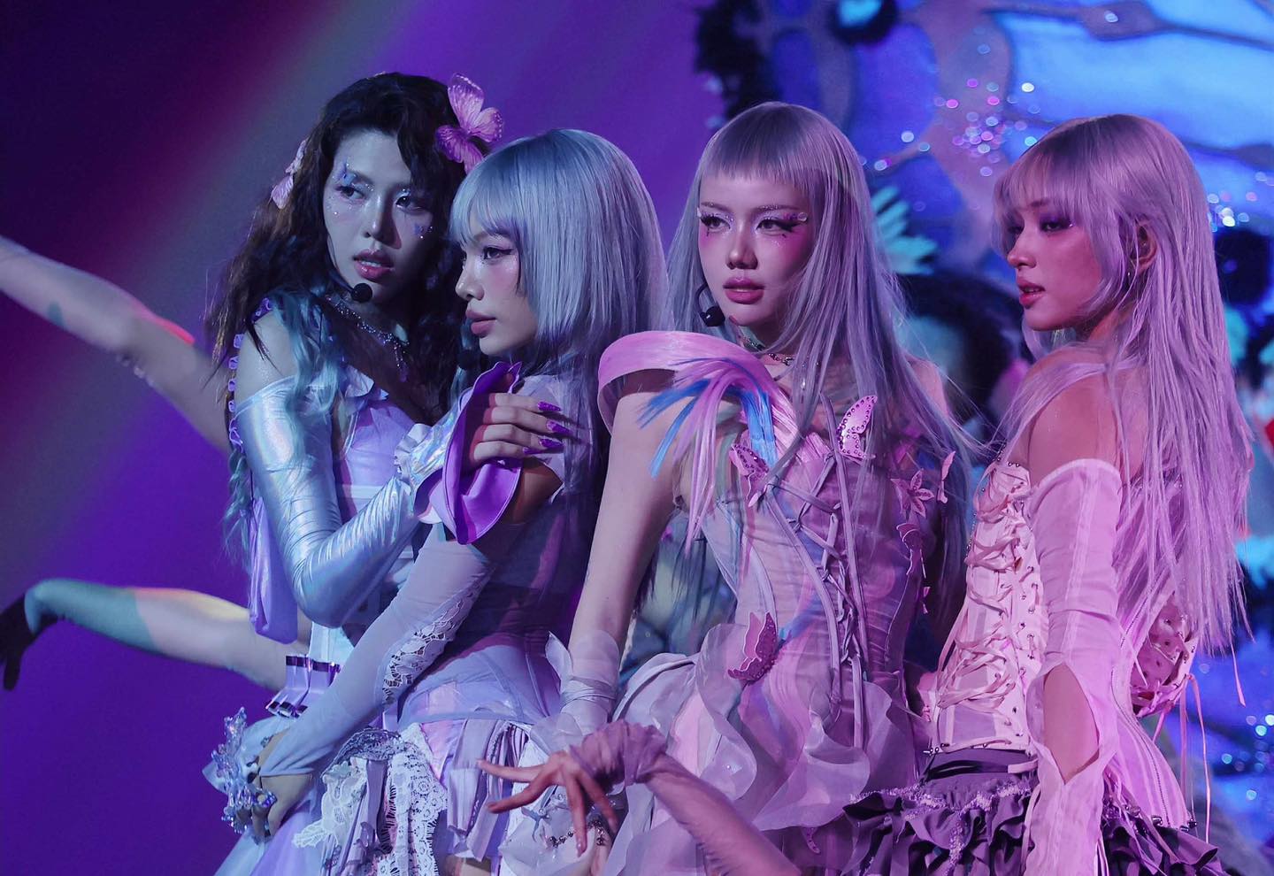 Em Xinh một đường tiến lên, giữ chức đội trưởng suốt 3 vòng, cả cõi mạng khen vừa xinh vừa xịn!- Ảnh 2.