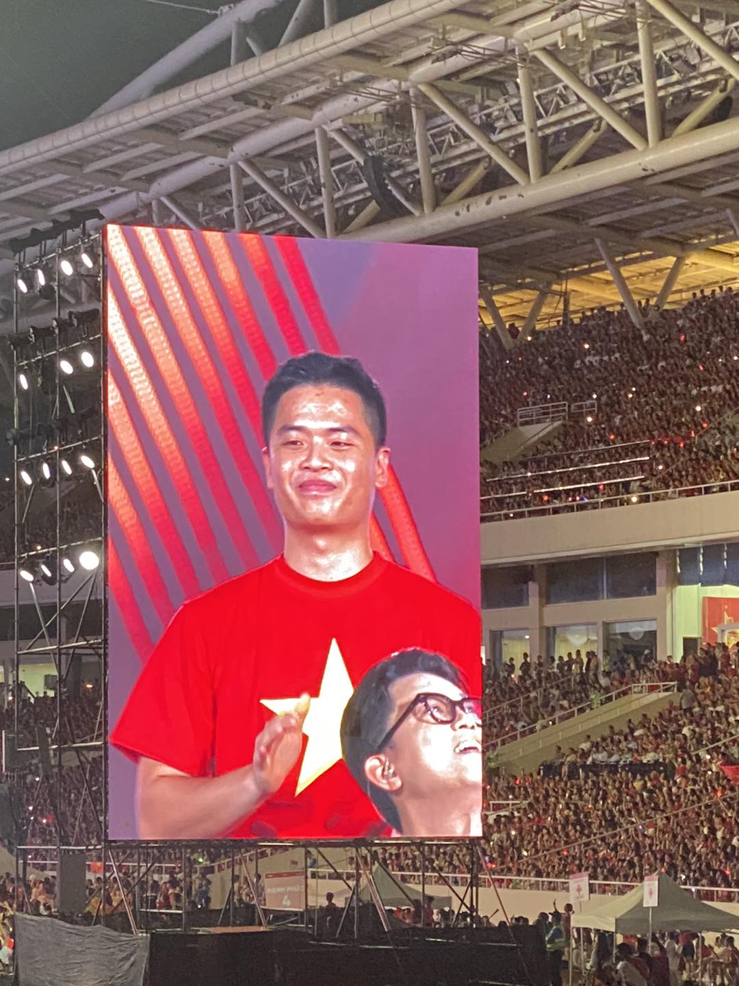 Chùm ảnh màn hình LED toàn nhân vật VIP và màn focus cam viral khắp cõi mạng: 1 từ thôi, XỊN- Ảnh 5.