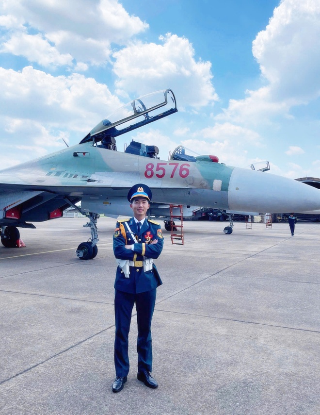 Đi concert, khối trưởng Khối Sỹ quan Phòng không - Không quân khoe luôn chuyện tình 3 năm: Bạn gái thắng đời vô cực- Ảnh 7.