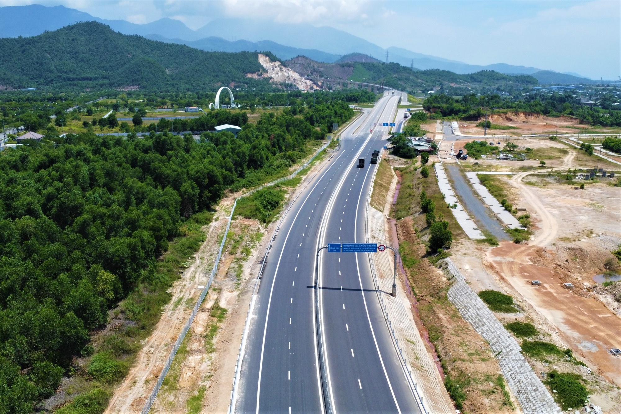 Toàn cảnh tuyến cao tốc hơn 2.113 tỷ đồng ở Đà Nẵng trước ngày thông xe- Ảnh 4.