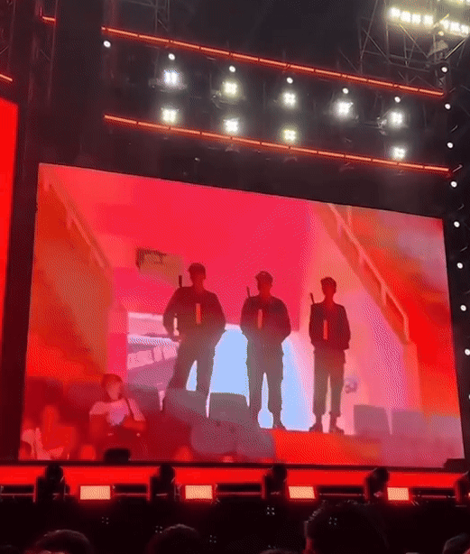 Chùm ảnh màn hình LED toàn nhân vật VIP và màn focus cam viral khắp cõi mạng: 1 từ thôi, XỊN- Ảnh 7.