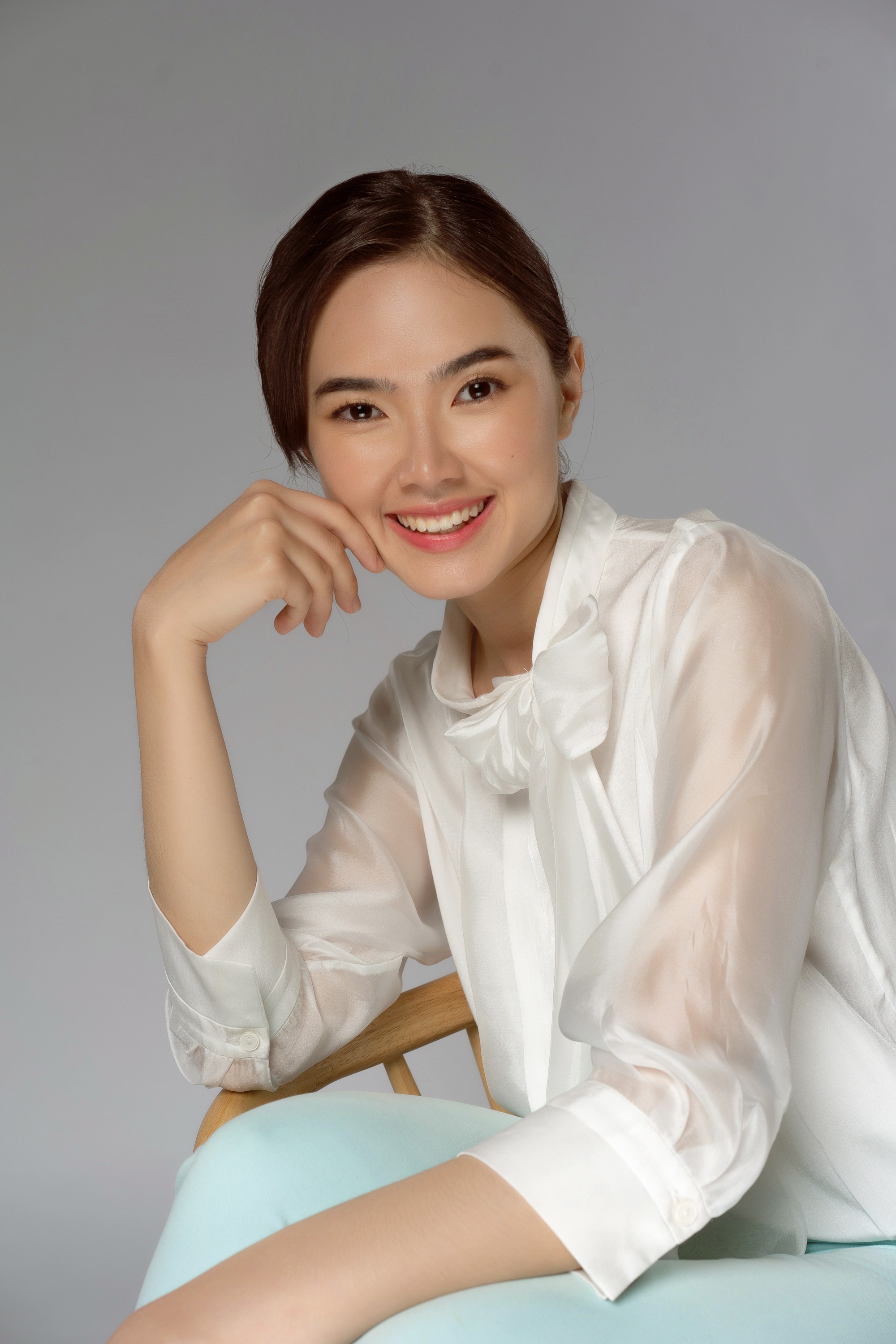 Học vấn dàn diễn viên Mang Mẹ Đi Bỏ: Người là "bông hồng lai" tốt nghiệp xuất sắc, người là tài tử Hàn đòi đạo diễn thêm thoại tiếng Việt- Ảnh 3.