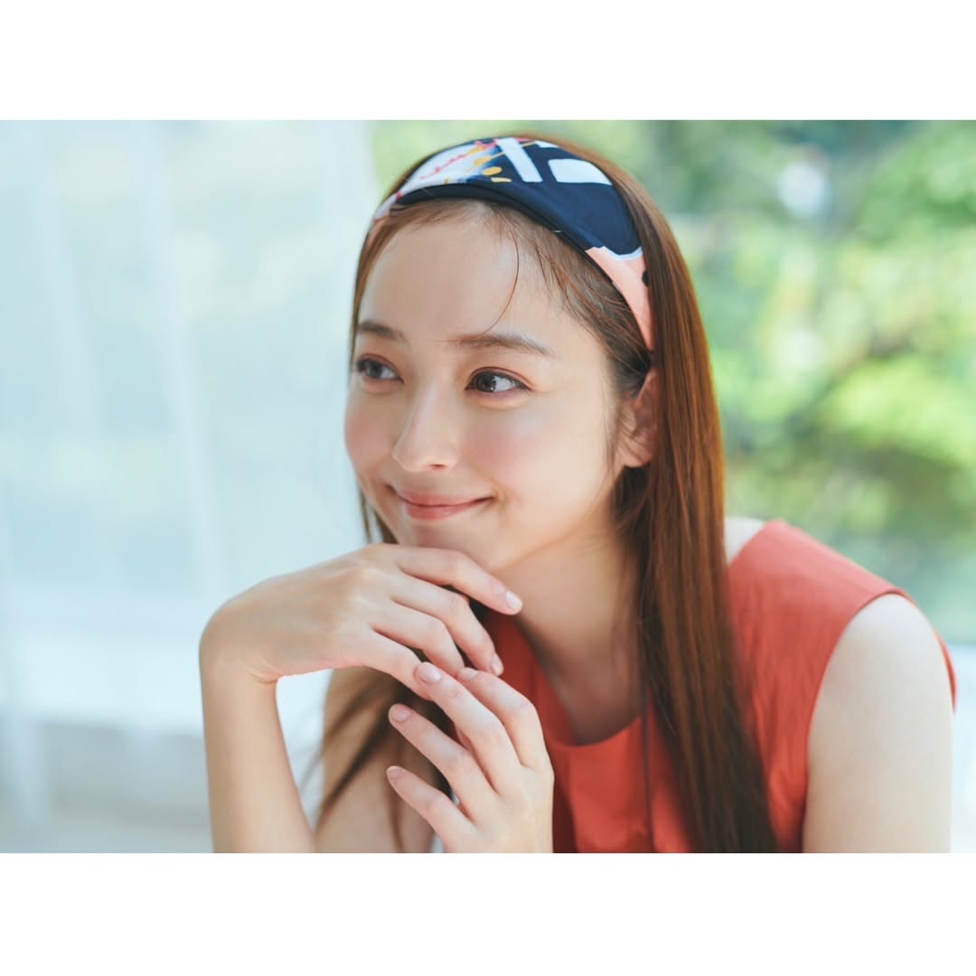 Thiên thần nước Nhật giống cả Lưu Diệc Phi và Địch Lệ Nhiệt Ba, visual hiện tại ra sao?- Ảnh 23.