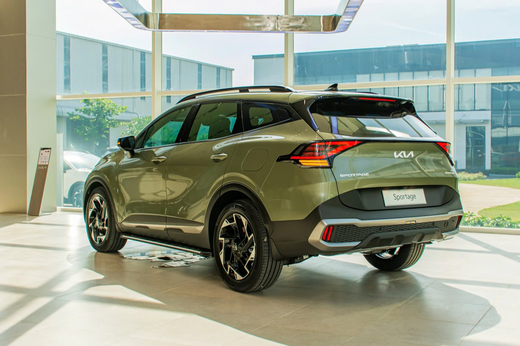 Đồng giá 919 triệu đồng, chọn Lynk & Co 01 bản 'base' hay Kia Sportage bản máy xăng 2.0L gần cao nhất- Ảnh 6.