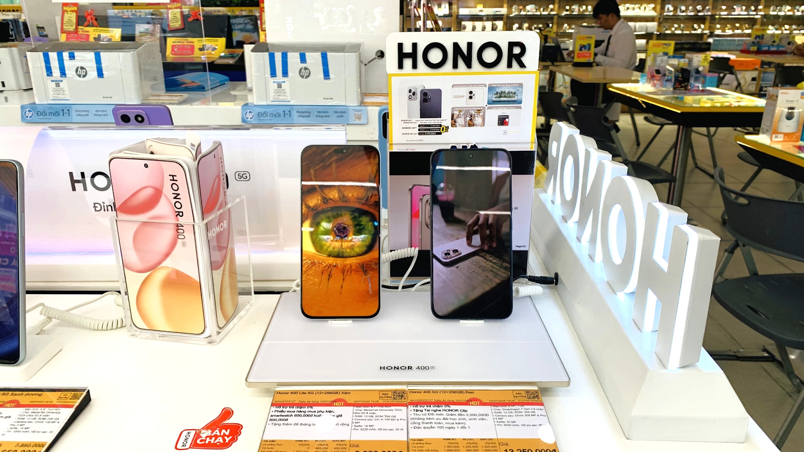 Smartphone từ 1 thương hiệu đang ưu đãi đến 30% tại Thế Giới Di Động- Ảnh 1.