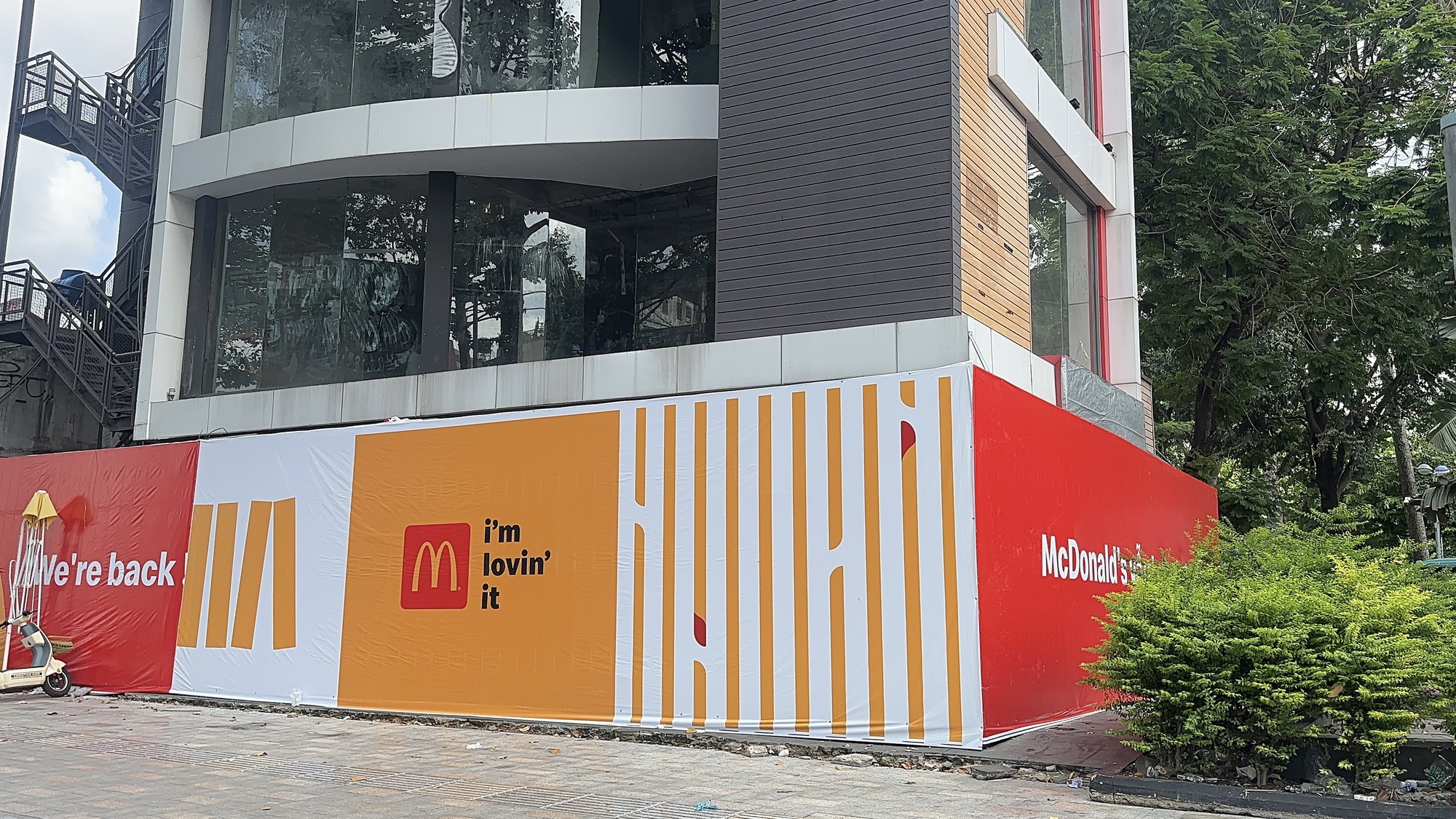 Màn "quay xe" gây ngỡ ngàng của McDonald’s- Ảnh 1. Màn "quay xe" gây ngỡ ngàng của McDonald’s- Ảnh 1.