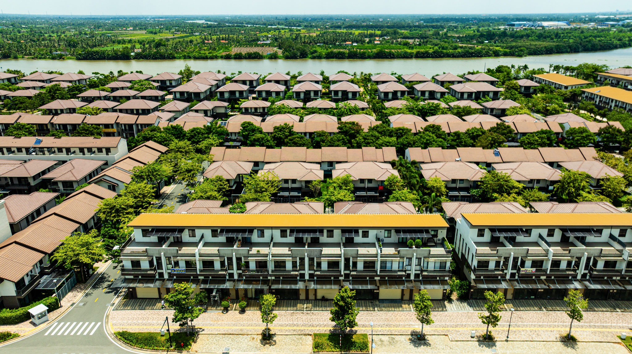 Toàn cảnh đại đô thị lớn nhất của Nam Long: 3 mặt giáp sông, tiện ích đầy đủ nhưng vắng người ở- Ảnh 6.