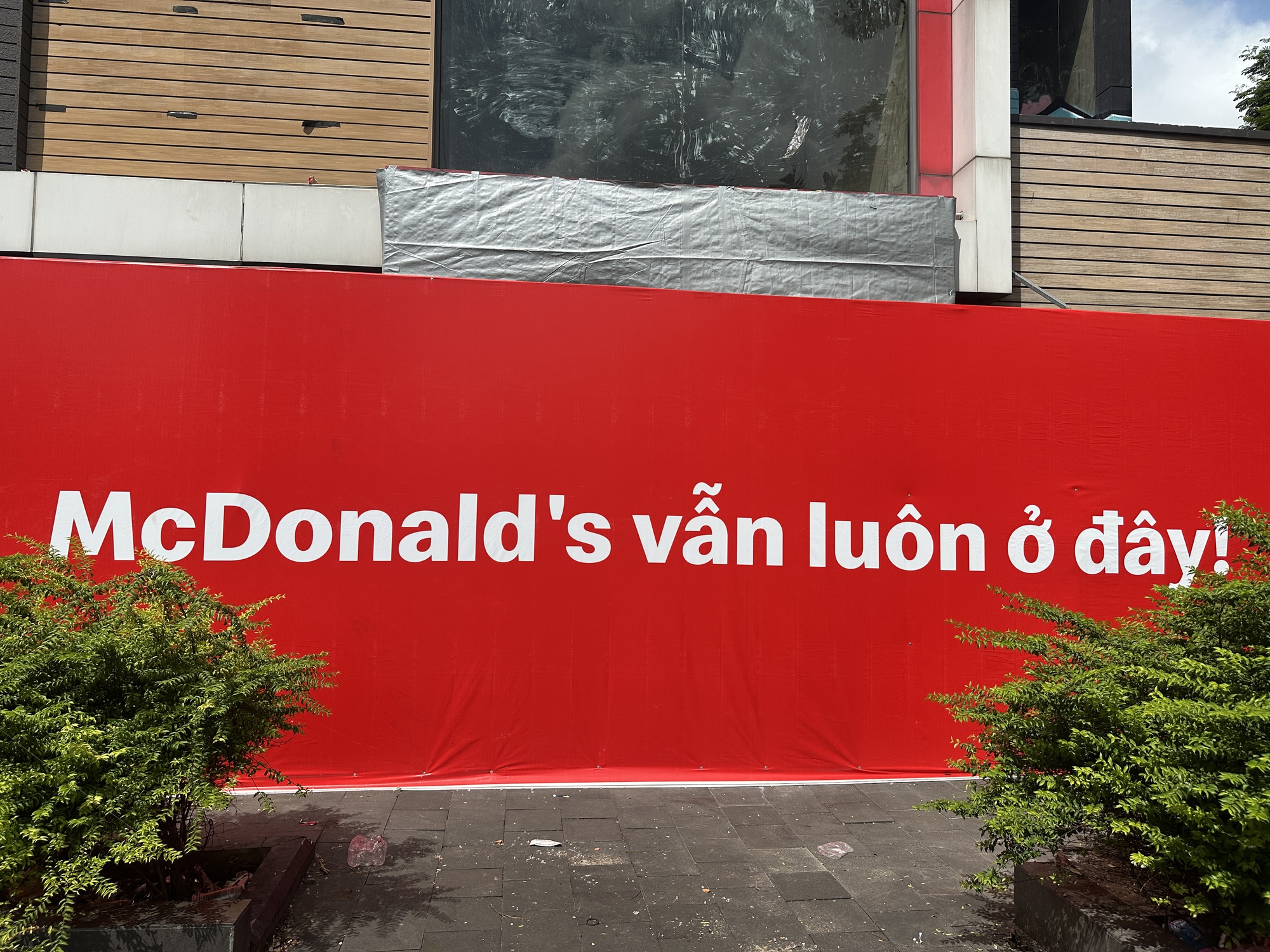 Màn "quay xe" gây ngỡ ngàng của McDonald’s- Ảnh 3. Màn "quay xe" gây ngỡ ngàng của McDonald’s- Ảnh 3.