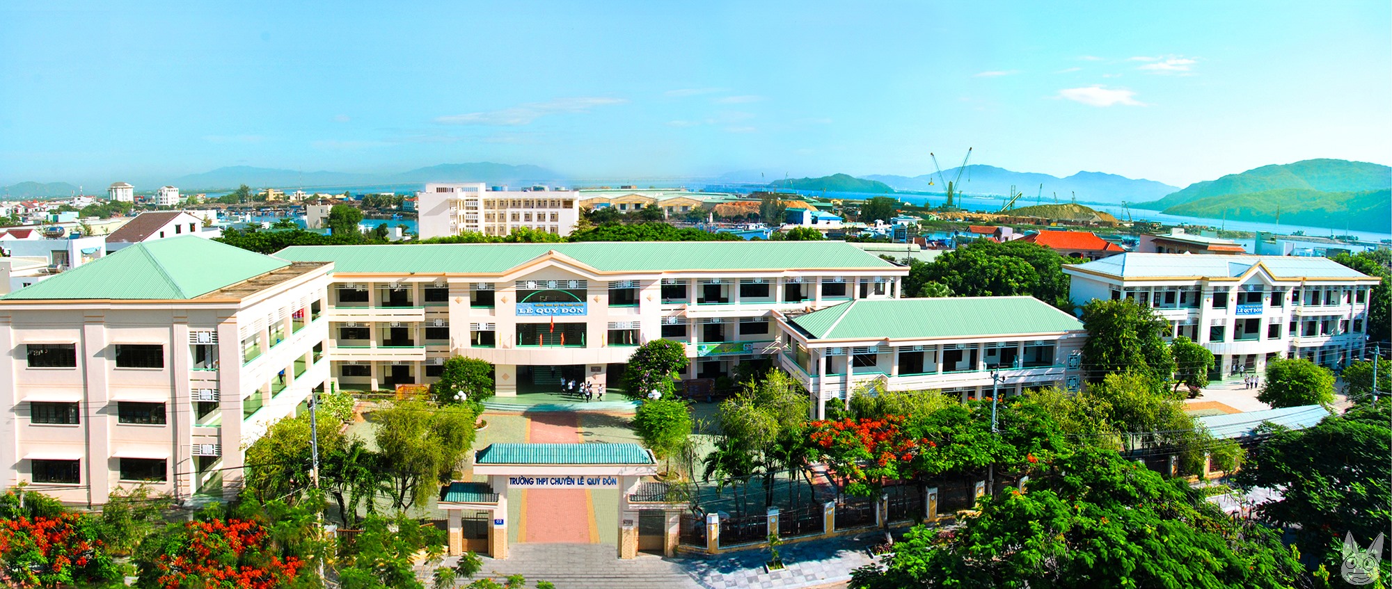 Ngôi trường ở Gia Lai lần đầu tiên có học sinh giành "cú đúp" huy chương Vàng - Bạc tại 2 cuộc thi Tin học quốc tế- Ảnh 2.