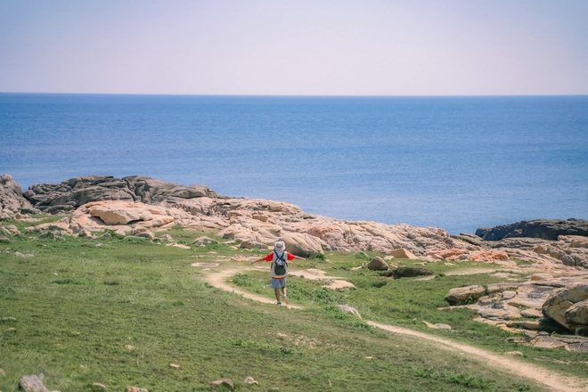 Hòn đảo hoang sơ thuộc tỉnh miền Trung, du khách nhận xét: "Ngỡ ngàng vì nước biển quá xanh!"- Ảnh 5.