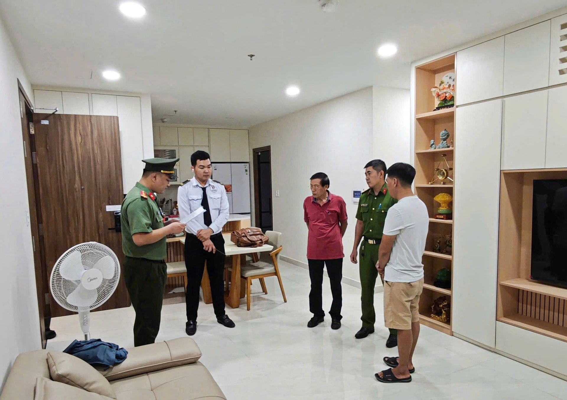 Những người liên quan sàn giao dịch tiền ảo này cần nhanh chóng đến Cơ quan Công an trình báo- Ảnh 2.