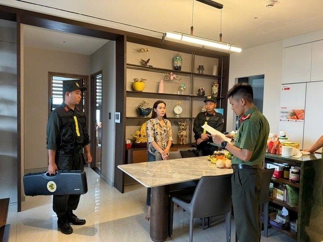 Triệt phá đường dây lừa đảo tiền ảo xuyên quốc gia, quy mô hàng tỷ USD, 20 bị can sa lưới- Ảnh 2.