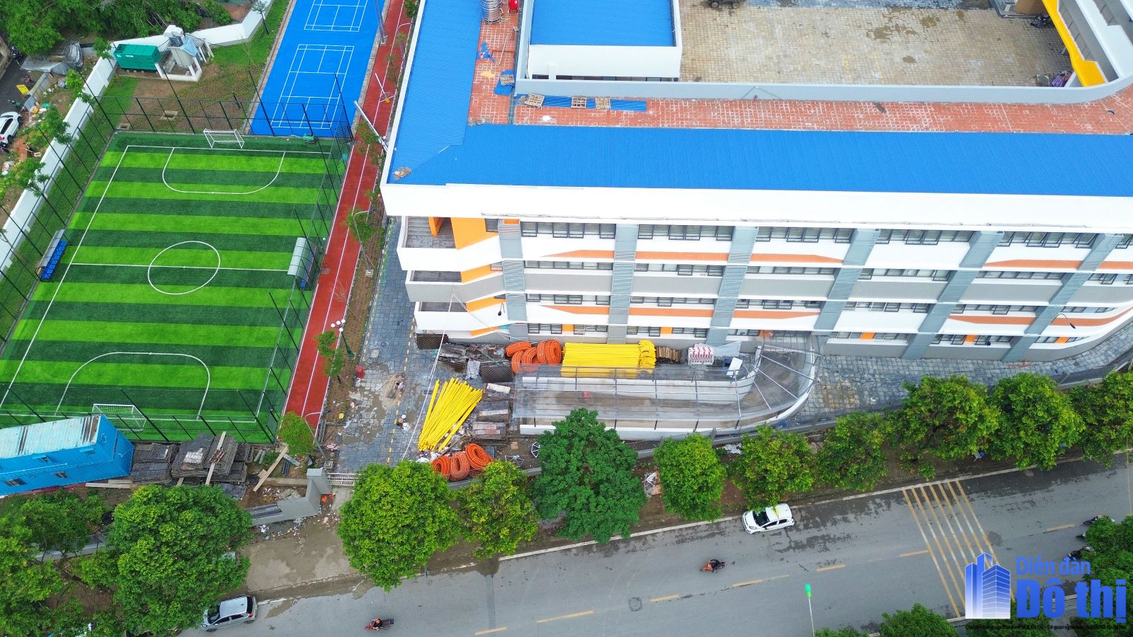 Trường Tiểu học CÔNG LẬP hàng trăm tỷ đồng này sắp xây xong, đã to đẹp còn có sân bóng đá, bóng rổ xịn sò!- Ảnh 3. Trường Tiểu học CÔNG LẬP hàng trăm tỷ đồng này sắp xây xong, đã to đẹp còn có sân bóng đá, bóng rổ xịn sò!- Ảnh 3.