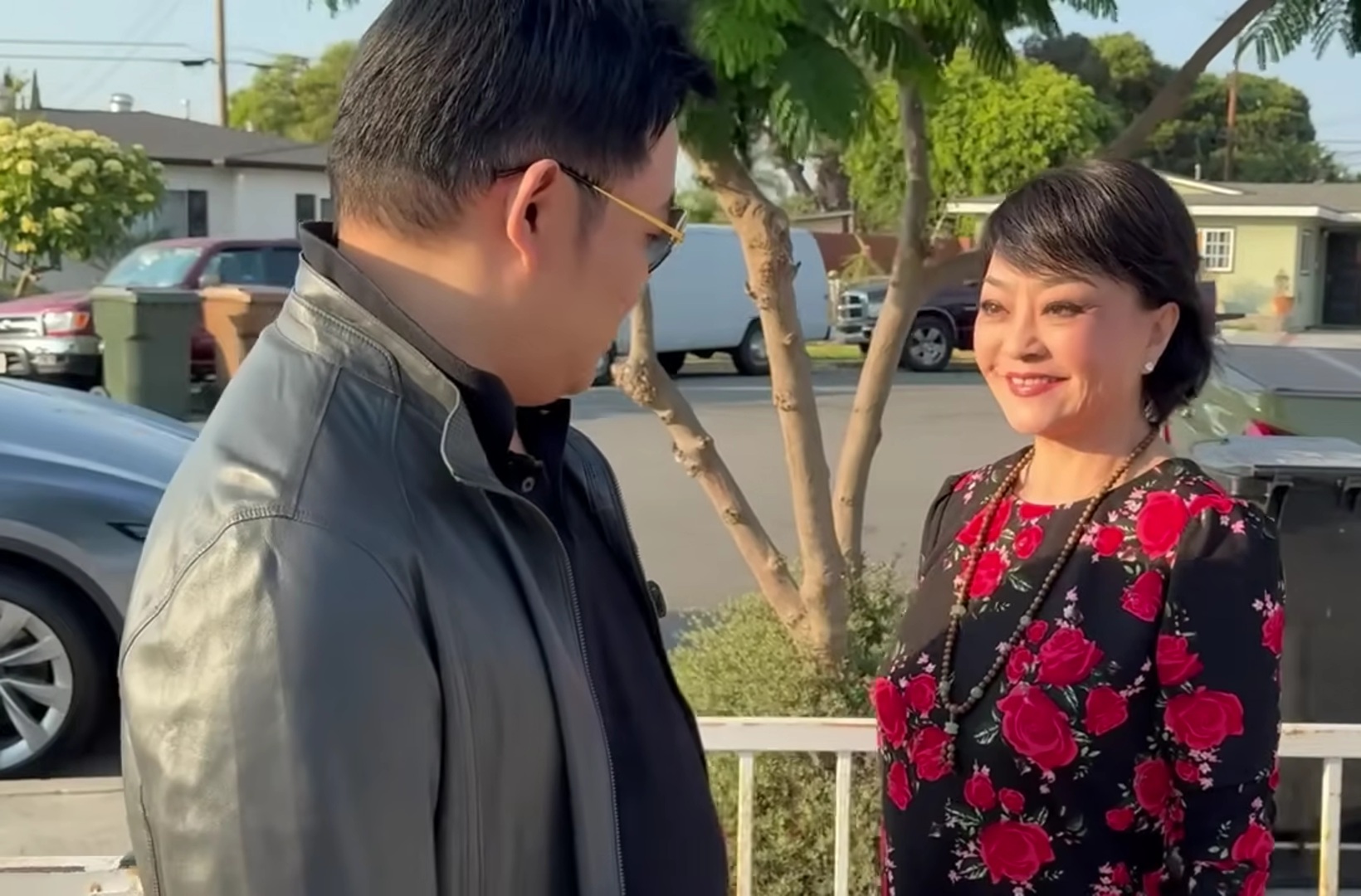 Chồng hai là kỹ sư hàng không của Hương Lan: Làm mọi việc, hái từng cọng rau cho vợ- Ảnh 1. Chồng hai là kỹ sư hàng không của Hương Lan: Làm mọi việc, hái từng cọng rau cho vợ- Ảnh 1.