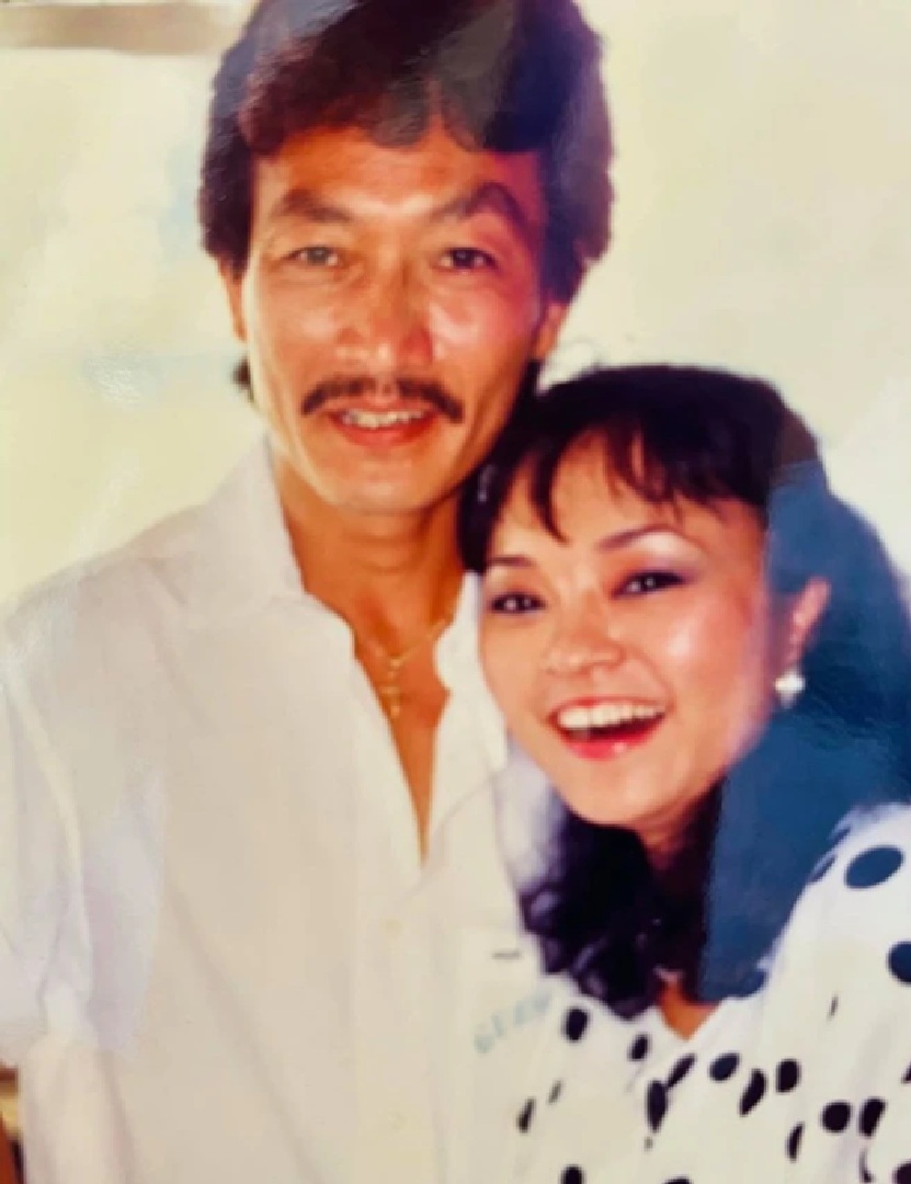 Chồng hai là kỹ sư hàng không của Hương Lan: Làm mọi việc, hái từng cọng rau cho vợ- Ảnh 2. Chồng hai là kỹ sư hàng không của Hương Lan: Làm mọi việc, hái từng cọng rau cho vợ- Ảnh 2.