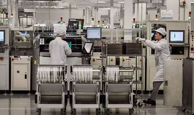 Huawei ra mắt pin xe điện chạy gần 2.900km chỉ sau 5 phút sạc, nhắm trở thành 'Bosch của Trung Quốc' dù không tự làm bất kỳ chiếc xe nào- Ảnh 1. Huawei ra mắt pin xe điện chạy gần 2.900km chỉ sau 5 phút sạc, nhắm trở thành 'Bosch của Trung Quốc' dù không tự làm bất kỳ chiếc xe nào- Ảnh 1.