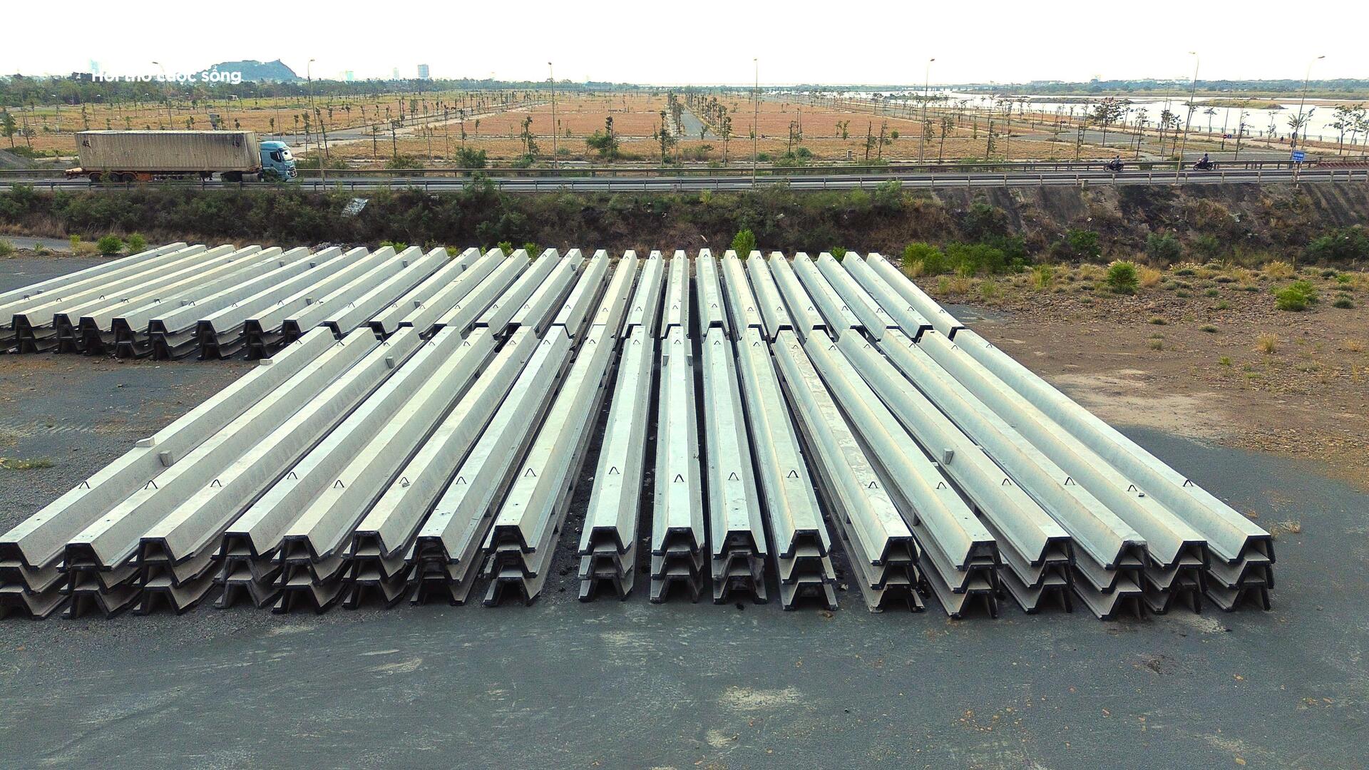 Máy móc dự án nghìn tỷ ở Đắk Lắk phơi nắng phơi sương chờ giải phóng mặt bằng- Ảnh 5.