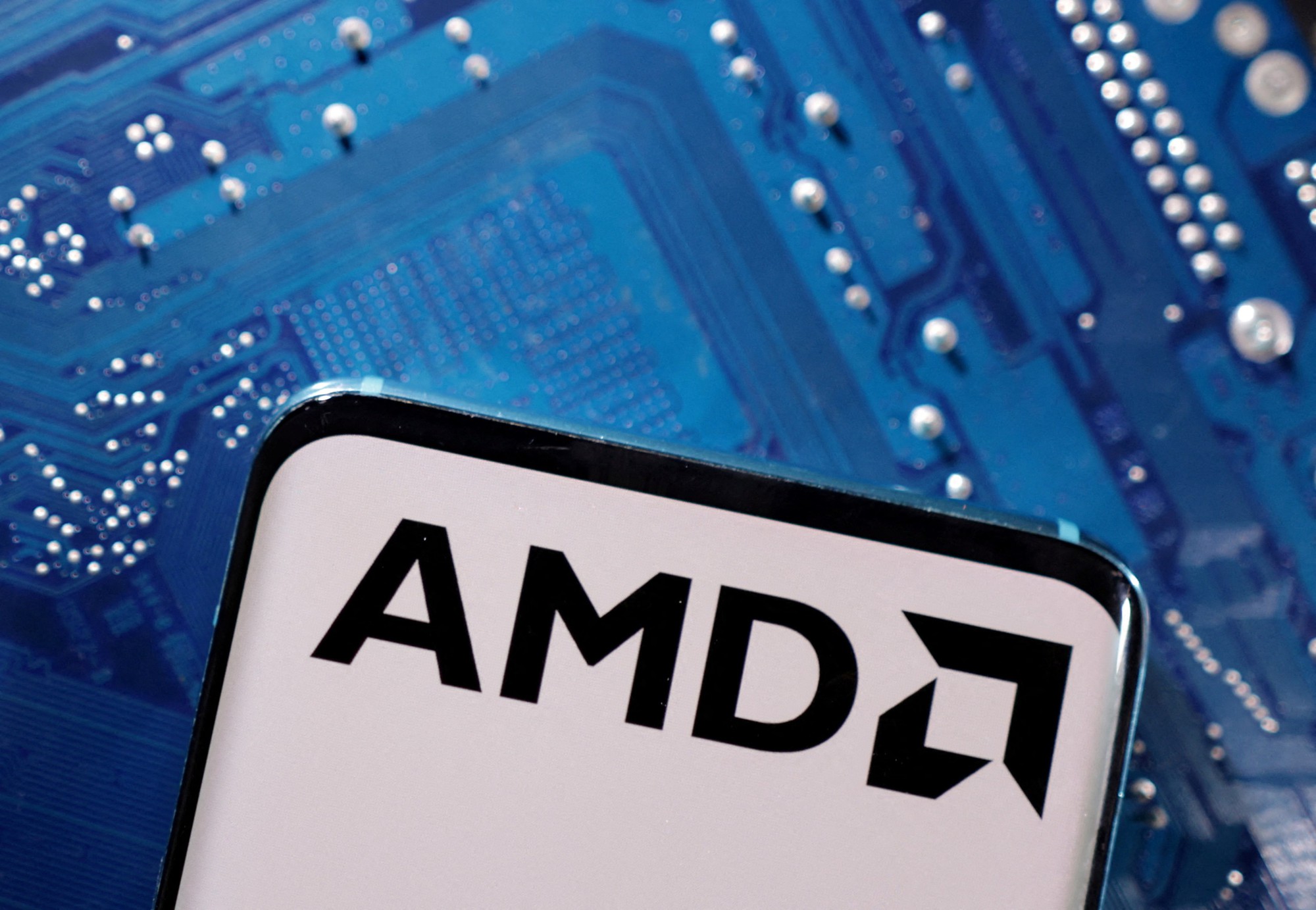 Để được bán chip vào Trung Quốc, AMD và NVIDIA phải chia sẻ doanh thu với chính phủ Mỹ- Ảnh 2. Để được bán chip vào Trung Quốc, AMD và NVIDIA phải chia sẻ doanh thu với chính phủ Mỹ- Ảnh 2.