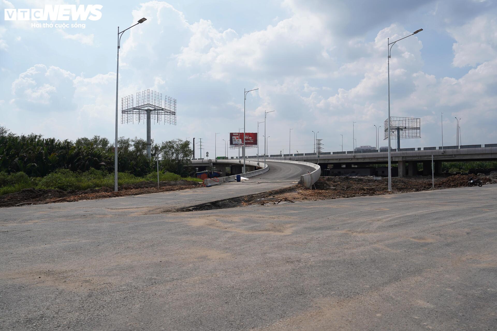 Nút giao Vành đai 3 với cao tốc TP.HCM - Long Thành trước ngày thông xe- Ảnh 9.