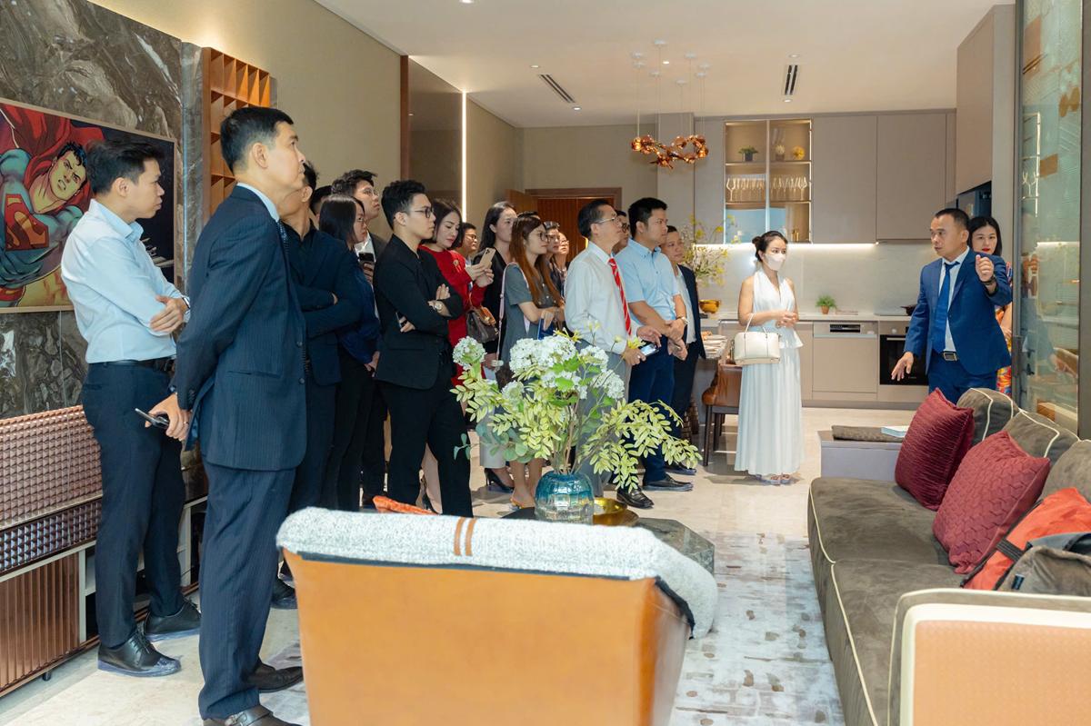 Căn hộ mẫu The Privé ra mắt: Khẳng định chuẩn sống thượng lưu giữa trung tâm TP.HCM- Ảnh 2.