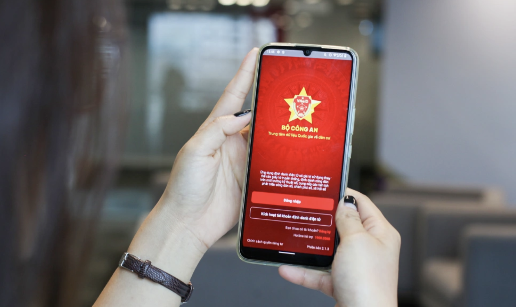Từ tháng 9, người dân có thể ngồi nhà nhận thuốc qua VNeID- Ảnh 1. Từ tháng 9, người dân có thể ngồi nhà nhận thuốc qua VNeID- Ảnh 1.