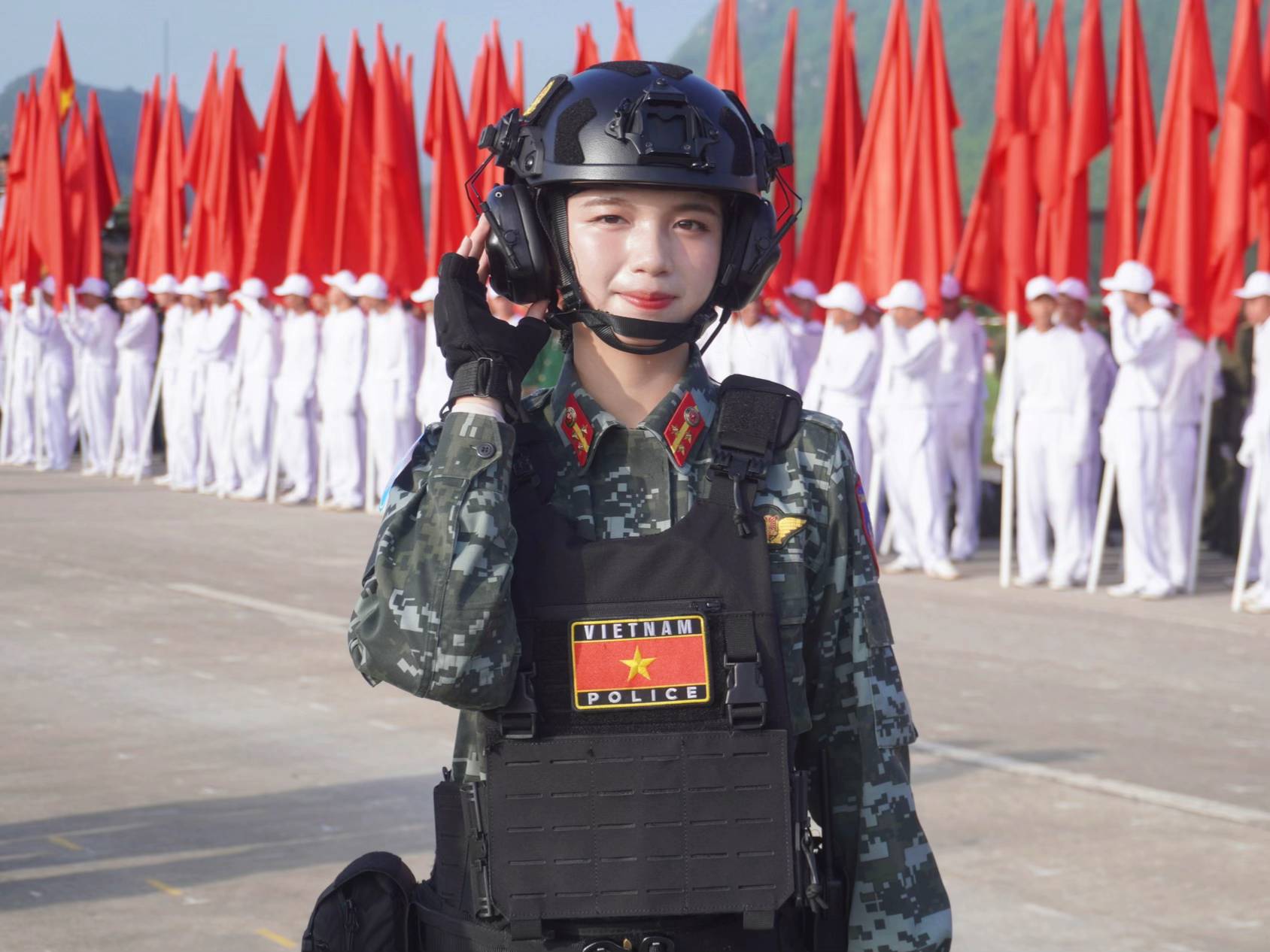 Mỹ nhân ĐH Cảnh sát nhân dân TP.HCM lại gây sốt ở A80: Tiết lộ sự thật về tên khai sinh- Ảnh 3. Mỹ nhân ĐH Cảnh sát nhân dân TP.HCM lại gây sốt ở A80: Tiết lộ sự thật về tên khai sinh- Ảnh 3.
