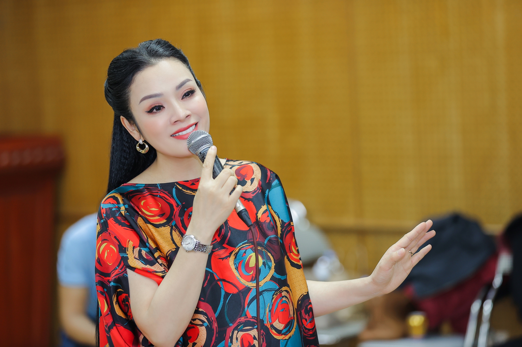 10 nghệ sĩ học giỏi nhất nhì showbiz Việt- Ảnh 2. 10 nghệ sĩ học giỏi nhất nhì showbiz Việt- Ảnh 2.