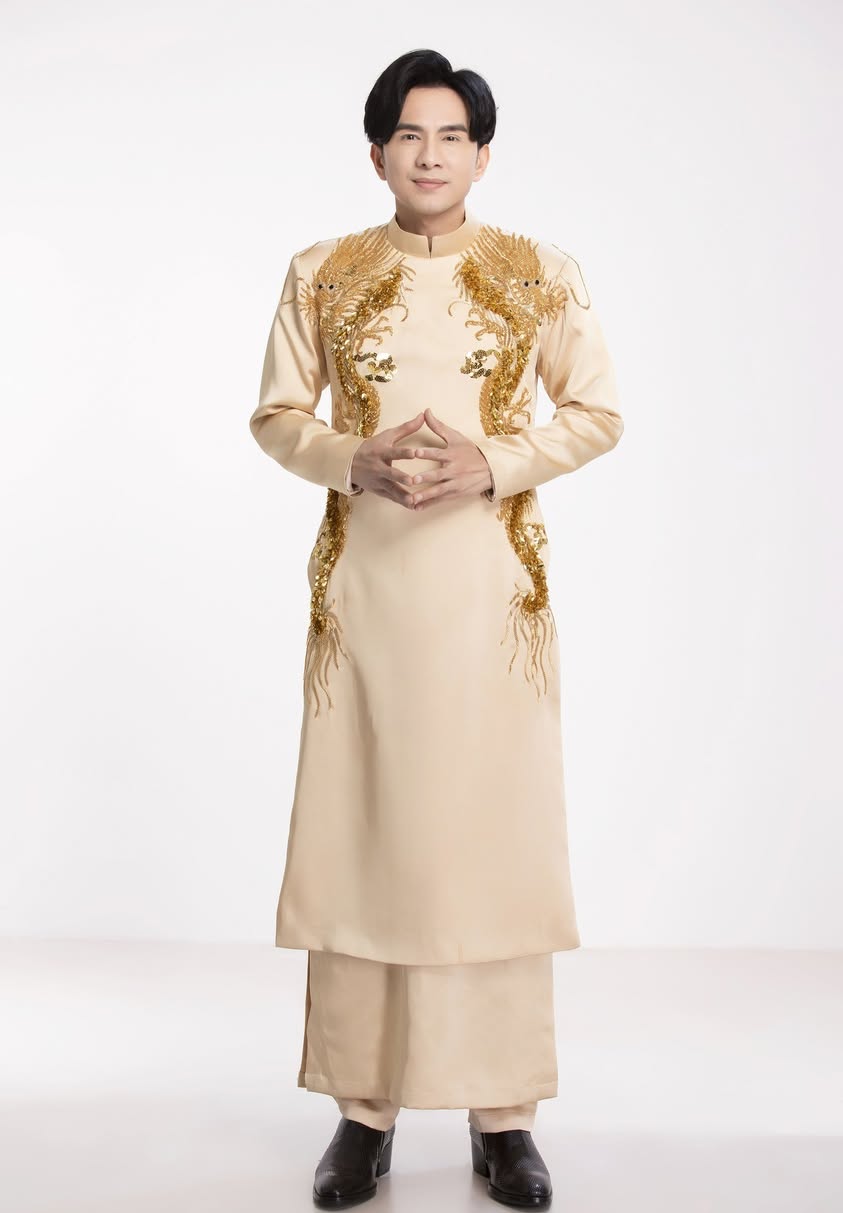 Đan Trường giải thích về hình ảnh gây tranh cãi khi đi diễn tại nước ngoài- Ảnh 1. Đan Trường giải thích về hình ảnh gây tranh cãi khi đi diễn tại nước ngoài- Ảnh 1.
