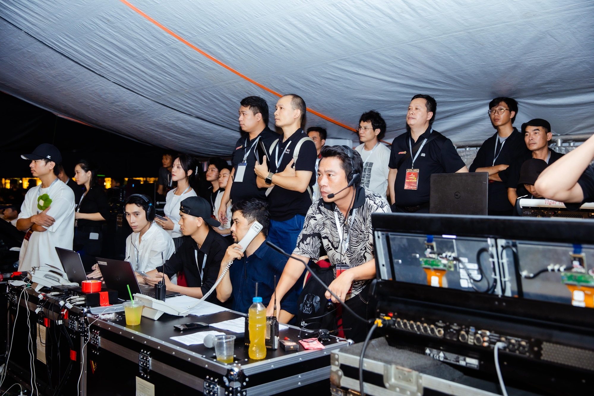 Đạo diễn Phạm Hoàng Giang tiết lộ hậu trường căng thẳng khi thực hiện Concert quốc gia, tự hào với loạt màn trình diễn có 1-0-2- Ảnh 3.