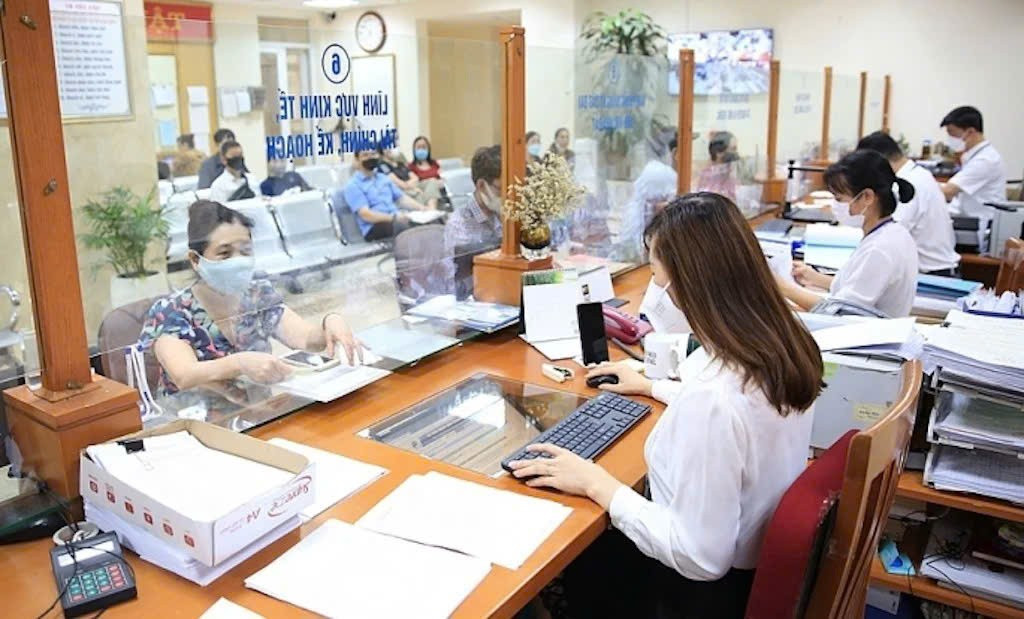 Bộ Nội vụ đề xuất quy định mới về tiền lương, tuyển dụng viên chức- Ảnh 1. Bộ Nội vụ đề xuất quy định mới về tiền lương, tuyển dụng viên chức- Ảnh 1.